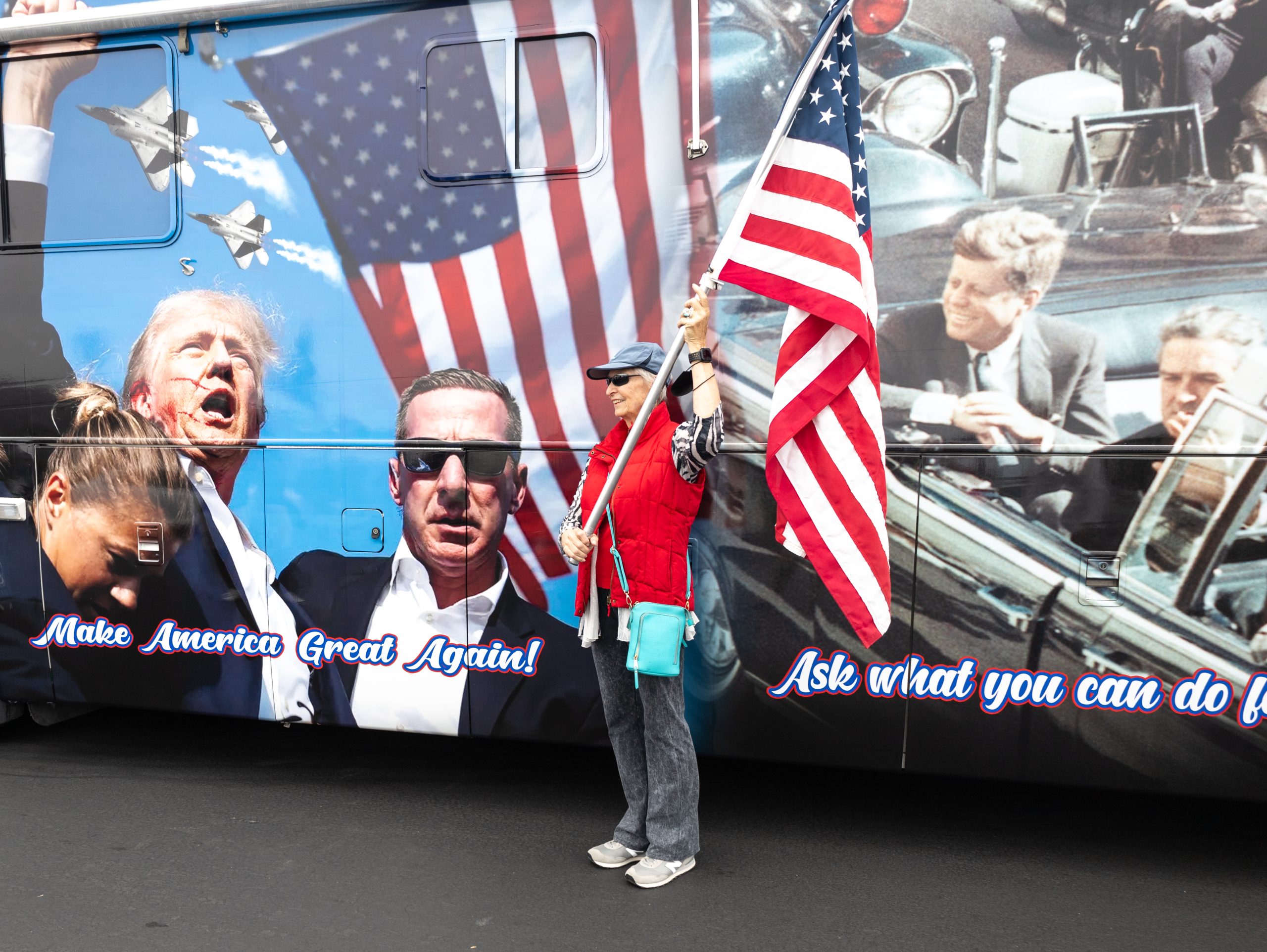 Pamela Bailey, 82, of Redondo Beach, attends Trump Rally in Rancho Palos Verdes on Friday, August 13. Photo by Kevin Cody