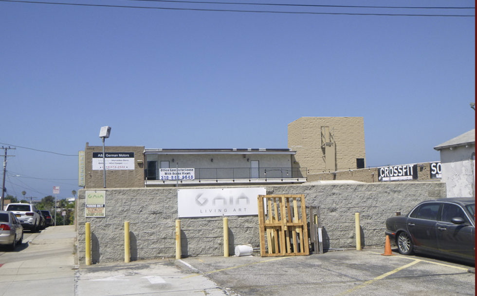 Proposed cell tower in Hermosa raises neighbor’s concerns