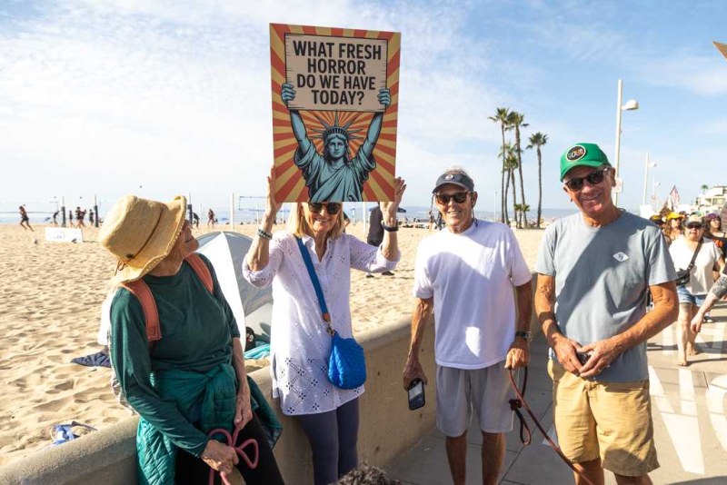 MB-Ice-protest-Strand-55