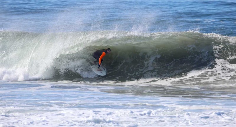 Silva and friends charge Hermosa